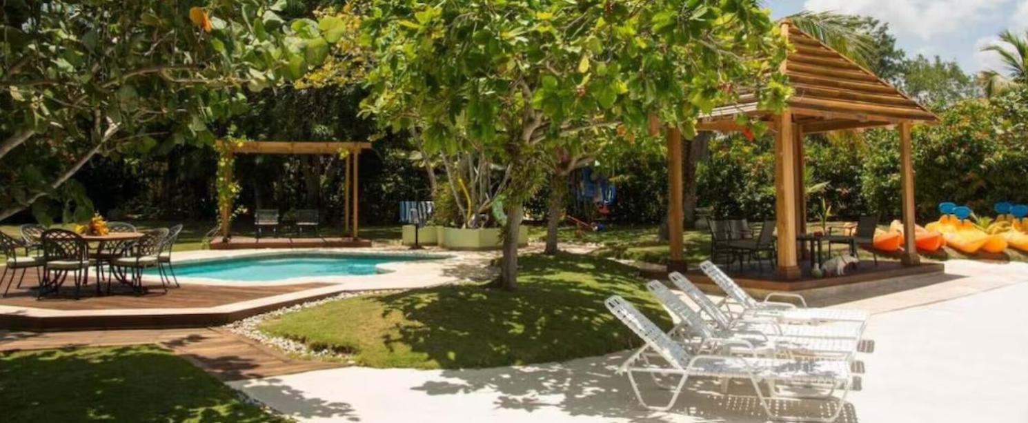 Sea Grapes Air-Conditioned 6-Bedroom Home With Cottage Discovery Bay Exterior photo